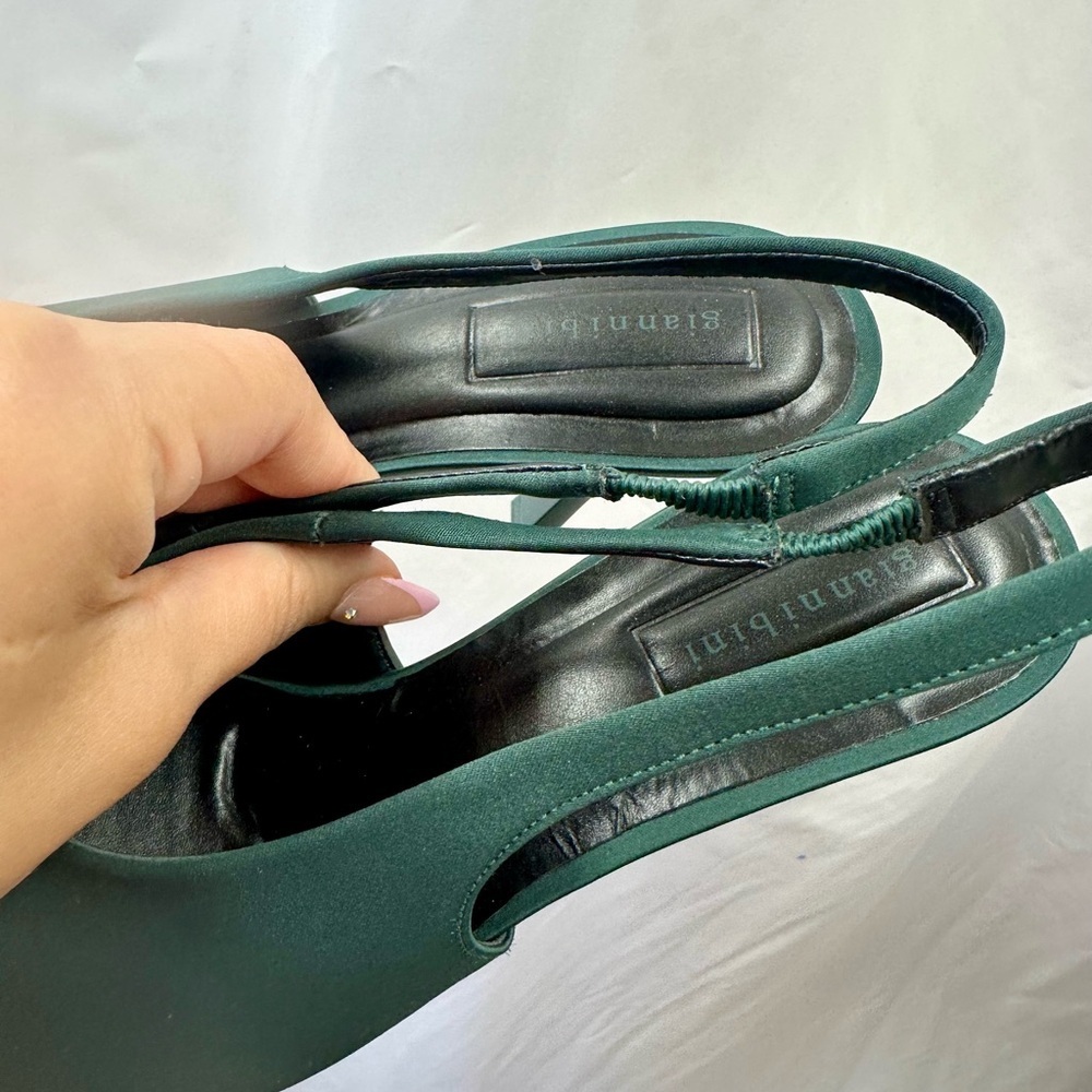 NWOT Gianni Bini green slingback pointed toe heels with silver buckle size 8.5 - Picture 7 of 7